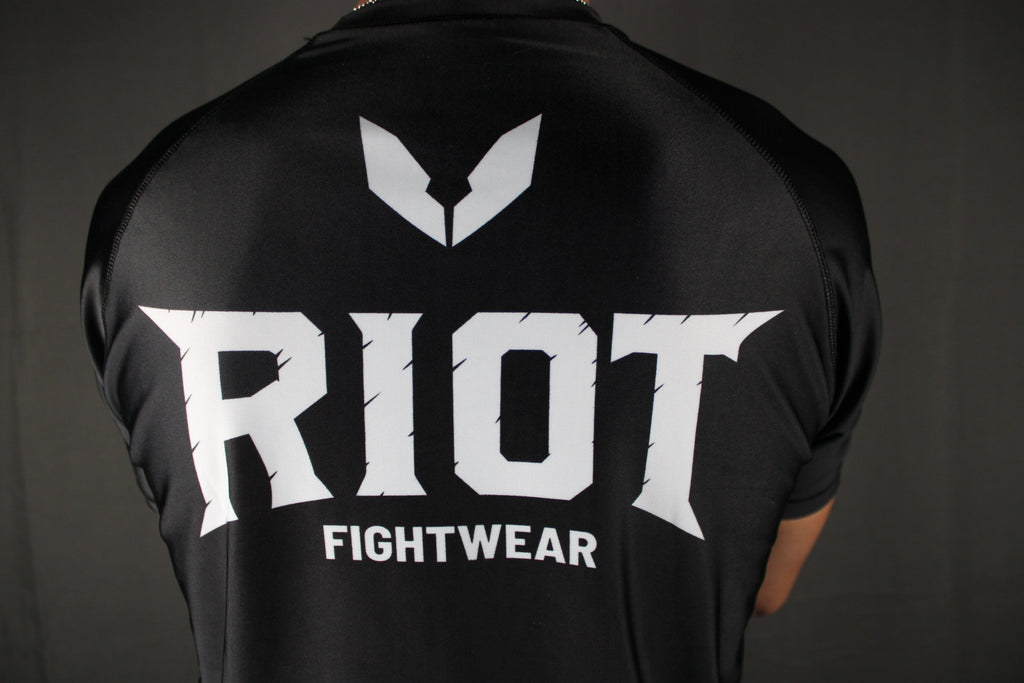 Rashguard Schwarz